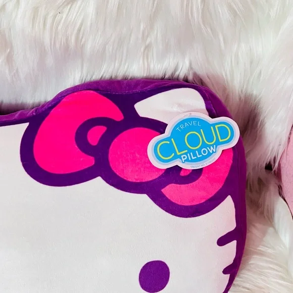 Hello Kitty Pillow - Picture 3 of 3